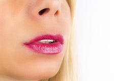 Τέλειο φυσικό χειλικό makeup όμορφο θηλυκό στόμα κινηματογραφήσεων σε πρώτο πλάνο Παχουλά προκλητικά πλήρη χείλια Μακρο λεπτομέρε στοκ φωτογραφία με δικαίωμα ελεύθερης χρήσης Τέλειο φυσικό χειλικό makeup όμορφο θηλυκό στόμα κινηματογραφήσεων σε πρώτο πλάνο Παχουλά προκλητικά πλήρη χείλια Μακρο λεπτομέρε στοκ φωτογραφία με δικαίωμα ελεύθερης χρήσης