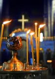 Τα καίγοντας κεριά στο μοναστήρι Εκκλησία εκκλησία ορθόδοξη στοκ εικόνες Τα καίγοντας κεριά στο μοναστήρι Εκκλησία εκκλησία ορθόδοξη στοκ εικόνες