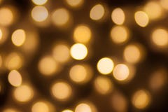 Τα χρυσά φω'τα bokeh θόλωσαν το υπόβαθρο, αφηρημένη όμορφη μουτζουρωμένη ασημένια σύσταση κομμάτων διακοπών Χριστουγέννων, διάστη Στοκ φωτογραφίες με δικαίωμα ελεύθερης χρήσης Τα χρυσά φω'τα bokeh θόλωσαν το υπόβαθρο, αφηρημένη όμορφη μουτζουρωμένη ασημένια σύσταση κομμάτων διακοπών Χριστουγέννων, διάστη Στοκ φωτογραφίες με δικαίωμα ελεύθερης χρήσης