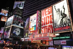 Το Broadway εμφανίζει διαφημίσεις Το Broadway εμφανίζει διαφημίσεις