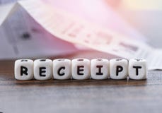 Το έγγραφο παραλαβών για το επιτραπέζιο γραφείο με χωρίζει σε τετράγωνα το λογαριασμό αμοιβής καταλόγων μετρητών εγγράφου καταλόγ στοκ φωτογραφία με δικαίωμα ελεύθερης χρήσης Το έγγραφο παραλαβών για το επιτραπέζιο γραφείο με χωρίζει σε τετράγωνα το λογαριασμό αμοιβής καταλόγων μετρητών εγγράφου καταλόγ στοκ φωτογραφία με δικαίωμα ελεύθερης χρήσης