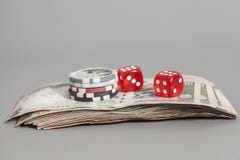 Το κόκκινο χωρίζει σε τετράγωνα στα ινδικά τραπεζογραμμάτια ρουπίων νομίσματος Στοκ Εικόνες Το κόκκινο χωρίζει σε τετράγωνα στα ινδικά τραπεζογραμμάτια ρουπίων νομίσματος Στοκ Εικόνες