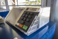 Το πρωτότυπο του μηχανήματος καταμέτρησης ψήφων (ηλεκτρονικό κάλπη) - βραζιλιάνο μνημείο Aerospacial (MAB) στοκ εικόνες Το πρωτότυπο του μηχανήματος καταμέτρησης ψήφων (ηλεκτρονικό κάλπη) - βραζιλιάνο μνημείο Aerospacial (MAB) στοκ εικόνες