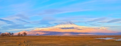 Τοποθετήστε Ararat στοκ εικόνες με δικαίωμα ελεύθερης χρήσης Τοποθετήστε Ararat στοκ εικόνες με δικαίωμα ελεύθερης χρήσης