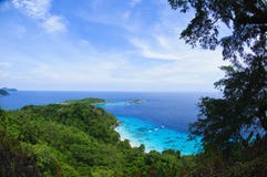 Τροπική παραλία, νησιά Similan, Θάλασσα Ανταμάν, Ταϊλάνδη στοκ εικόνες με δικαίωμα ελεύθερης χρήσης Τροπική παραλία, νησιά Similan, Θάλασσα Ανταμάν, Ταϊλάνδη στοκ εικόνες με δικαίωμα ελεύθερης χρήσης