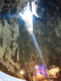 Φως στη σπηλιά στοκ εικόνα Φως στη σπηλιά στοκ εικόνα