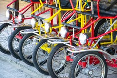 Χαρακτηριστικές ιταλικές δίτροχες χειράμαξες Στοκ εικόνα με δικαίωμα ελεύθερης χρήσης Χαρακτηριστικές ιταλικές δίτροχες χειράμαξες Στοκ εικόνα με δικαίωμα ελεύθερης χρήσης