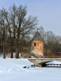 Χειμερινό τοπίο του Pavlovsk κήπου, περίπτερο pil-πύργων στοκ εικόνα με δικαίωμα ελεύθερης χρήσης Χειμερινό τοπίο του Pavlovsk κήπου, περίπτερο pil-πύργων στοκ εικόνα με δικαίωμα ελεύθερης χρήσης
