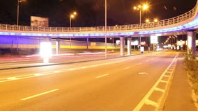 Χρονικό σφάλμα γεφυρών πόλεων, ζωηρόχρωμος, κόκκινος κίτρινος φω'των κίνησης αυτοκινήτων απόθεμα βίντεο Χρονικό σφάλμα γεφυρών πόλεων, ζωηρόχρωμος, κόκκινος κίτρινος φω'των κίνησης αυτοκινήτων απόθεμα βίντεο