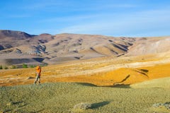 Χώμα χρώματος των καταθέσεων υδραργύρου σε Altai Στοκ Εικόνα Χώμα χρώματος των καταθέσεων υδραργύρου σε Altai Στοκ Εικόνα