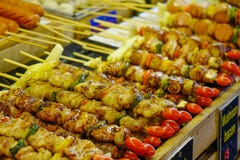 Ψημένο στη σχάρα κρέας για την πώληση στην αγορά οδών στοκ φωτογραφίες Ψημένο στη σχάρα κρέας για την πώληση στην αγορά οδών στοκ φωτογραφίες