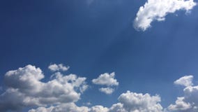 Όμορφα σύννεφα με το υπόβαθρο μπλε ουρανού Ουρανός με το μπλε σύννεφων καιρικής φύσης σύννεφων Μπλε ουρανός με τα σύννεφα και τον φιλμ μικρού μήκους Όμορφα σύννεφα με το υπόβαθρο μπλε ουρανού Ουρανός με το μπλε σύννεφων καιρικής φύσης σύννεφων Μπλε ουρανός με τα σύννεφα και τον φιλμ μικρού μήκους