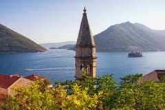 όμορφη Μεσόγειος τοπίων Μαυροβούνιο, πόλη Perast Έννοια ταξιδιού και τουρισμού Στοκ φωτογραφίες με δικαίωμα ελεύθερης χρήσης όμορφη Μεσόγειος τοπίων Μαυροβούνιο, πόλη Perast Έννοια ταξιδιού και τουρισμού Στοκ φωτογραφίες με δικαίωμα ελεύθερης χρήσης