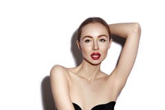 Όμορφο πρότυπο με την ομορφιά Makeup, κόκκινα χείλια, τέλειο φρέσκο δέρμα Φροντίδα δέρματος, γυναίκα μόδας με τη σύνθεση γοητείας Στοκ εικόνα με δικαίωμα ελεύθερης χρήσης Όμορφο πρότυπο με την ομορφιά Makeup, κόκκινα χείλια, τέλειο φρέσκο δέρμα Φροντίδα δέρματος, γυναίκα μόδας με τη σύνθεση γοητείας Στοκ εικόνα με δικαίωμα ελεύθερης χρήσης