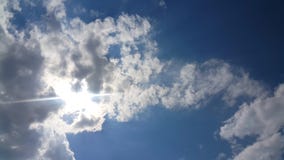 Όμορφο υπόβαθρο των σύννεφων φιλμ μικρού μήκους Όμορφο υπόβαθρο των σύννεφων φιλμ μικρού μήκους