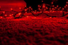Абстрактная рождественская елка освещает в темном, красном bokeh, запачкает defocused, нерезкость defocused стоковое фото Абстрактная рождественская елка освещает в темном, красном bokeh, запачкает defocused, нерезкость defocused стоковое фото