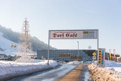 Автостоянка на Hauser Kaibling Лыжные курорты Австрии верхние стоковое изображение rf Автостоянка на Hauser Kaibling Лыжные курорты Австрии верхние стоковое изображение rf