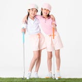 Азиат брата и сестры в sportswear и красочных шляпах протокол доступа к хост-машине стоковые фотографии rf Азиат брата и сестры в sportswear и красочных шляпах протокол доступа к хост-машине стоковые фотографии rf
