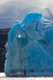 Айсберги в воде, леднике Perito Moreno ареальных стоковые изображения rf Айсберги в воде, леднике Perito Moreno ареальных стоковые изображения rf