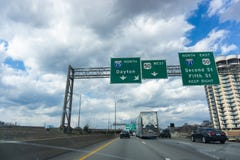 Американский снимок поездки около Цинциннати вниз с I-75 стоковое изображение Американский снимок поездки около Цинциннати вниз с I-75 стоковое изображение