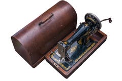 Античные швейная машина и ящик для хранения стоковая фотография rf Античные швейная машина и ящик для хранения стоковая фотография rf