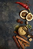 Ассортимент специй зимы Взгляд сверху с космосом экземпляра стоковое фото rf Ассортимент специй зимы Взгляд сверху с космосом экземпляра стоковое фото rf
