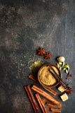 Ассортимент специй зимы Взгляд сверху с космосом экземпляра стоковая фотография Ассортимент специй зимы Взгляд сверху с космосом экземпляра стоковая фотография
