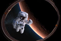 Астронавт в космическом пространстве от иллюминатора на предпосылке Марса Элементы этого изображения поставленные NASA стоковая фотография rf Астронавт в космическом пространстве от иллюминатора на предпосылке Марса Элементы этого изображения поставленные NASA стоковая фотография rf