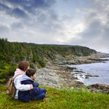 атлантические дети плавают вдоль побережья усаживание newfoundland стоковые изображения rf атлантические дети плавают вдоль побережья усаживание newfoundland стоковые изображения rf