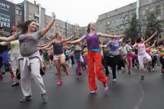Аэробика фитнеса Zumba стоковое фото rf Аэробика фитнеса Zumba стоковое фото rf