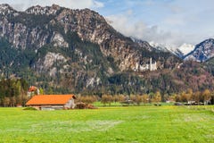 Бавария под взглядом neuschwanstein Германии замока широко Стоковая Фотография RF Бавария под взглядом neuschwanstein Германии замока широко Стоковая Фотография RF