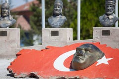 барельеф Ataturk стоковые фотографии rf барельеф Ataturk стоковые фотографии rf