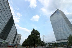 Берлин, Германия, 13-ое июня 2018 Дворцы восточного Берлина около Alexanderplatz стоковая фотография rf Берлин, Германия, 13-ое июня 2018 Дворцы восточного Берлина около Alexanderplatz стоковая фотография rf