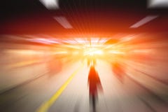 Бизнесмены нерезкости высокоскоростные и технология развития Стоковое Изображение Бизнесмены нерезкости высокоскоростные и технология развития Стоковое Изображение