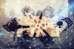 Бизнесмены работая совместно для того чтобы построить покрашенную головоломку Концепция сыгранности, партнерства, интеграции и за стоковые фото Бизнесмены работая совместно для того чтобы построить покрашенную головоломку Концепция сыгранности, партнерства, интеграции и за стоковые фото