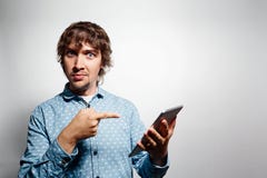 Битник портрета крупного плана красивыми удивленный детенышами стоковое фото rf Битник портрета крупного плана красивыми удивленный детенышами стоковое фото rf