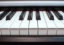 близкий рояль клавиатуры вверх Элементы музыкального инструмента стоковые изображения rf близкий рояль клавиатуры вверх Элементы музыкального инструмента стоковые изображения rf