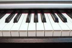 близкий рояль клавиатуры вверх Элементы музыкального инструмента стоковое изображение rf близкий рояль клавиатуры вверх Элементы музыкального инструмента стоковое изображение rf