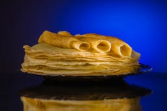 Блинчики блинчики утончают Русское bliny maslenitsa, blini, завтрак, crepe, мед, печенье, стог, блинчик, русский, предпосылка, c стоковое фото rf Блинчики блинчики утончают Русское bliny maslenitsa, blini, завтрак, crepe, мед, печенье, стог, блинчик, русский, предпосылка, c стоковое фото rf