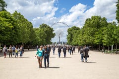 Большое Ferris катит внутри Париж стоковое фото Большое Ferris катит внутри Париж стоковое фото