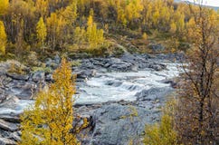 вертикаль реки панорамы горы 3 изображений hdr стоковое фото вертикаль реки панорамы горы 3 изображений hdr стоковое фото