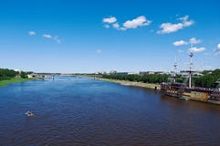 Взгляд на реке Volkhov в Veliky Новгороде стоковая фотография Взгляд на реке Volkhov в Veliky Новгороде стоковая фотография