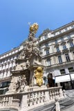 Взгляд фото на мемориальном pestsaule столбца чумы стоковое фото rf Взгляд фото на мемориальном pestsaule столбца чумы стоковое фото rf