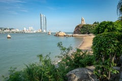 Взгляд Xiamen от острова Gulangyu стоковая фотография rf Взгляд Xiamen от острова Gulangyu стоковая фотография rf