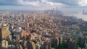 взгляд york manhattan новый США воздушного города здания высокорослые Солнечный день, воздушное dronelapse timelapse акции видеоматериалы взгляд york manhattan новый США воздушного города здания высокорослые Солнечный день, воздушное dronelapse timelapse акции видеоматериалы