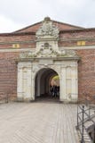 Взгляд въездных ворот к дворцу Kronborg, Дания стоковые фотографии rf Взгляд въездных ворот к дворцу Kronborg, Дания стоковые фотографии rf
