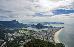 Взгляд захода солнца хлебца сахара горы и Botafogo в Рио-де-Жанейро Бразилии Стоковые Фотографии RF Взгляд захода солнца хлебца сахара горы и Botafogo в Рио-де-Жанейро Бразилии Стоковые Фотографии RF