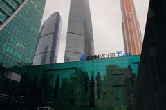 Взгляд мола Afi мола в комплексе ` города Москвы ` делового центра на день зимы снежный стоковое фото rf Взгляд мола Afi мола в комплексе ` города Москвы ` делового центра на день зимы снежный стоковое фото rf