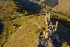 Взгляд трутня крепости Coltesti воздушный, Румыния стоковая фотография Взгляд трутня крепости Coltesti воздушный, Румыния стоковая фотография