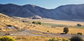 Взгляды ландшафта резервуара Mantua Mantua маленький город на восточном графстве ясенелистного клена края, исторически известном стоковые изображения Взгляды ландшафта резервуара Mantua Mantua маленький город на восточном графстве ясенелистного клена края, исторически известном стоковые изображения
